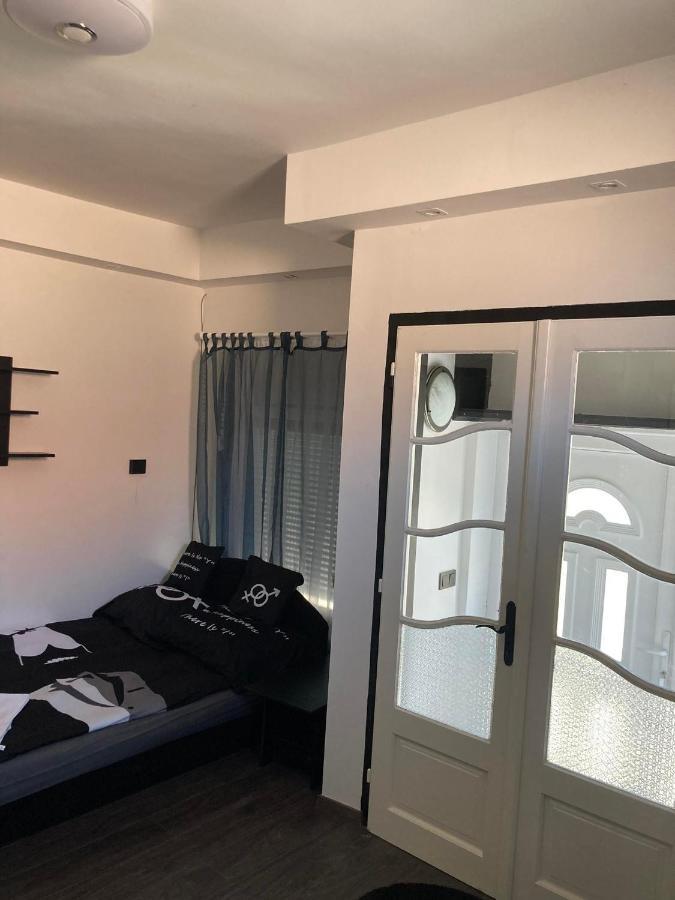 Arany Apartman Aparthotel Cegléd Esterno foto