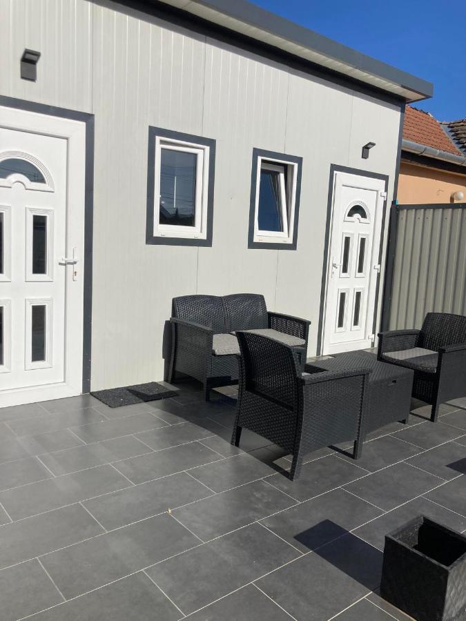 Arany Apartman Aparthotel Cegléd Esterno foto