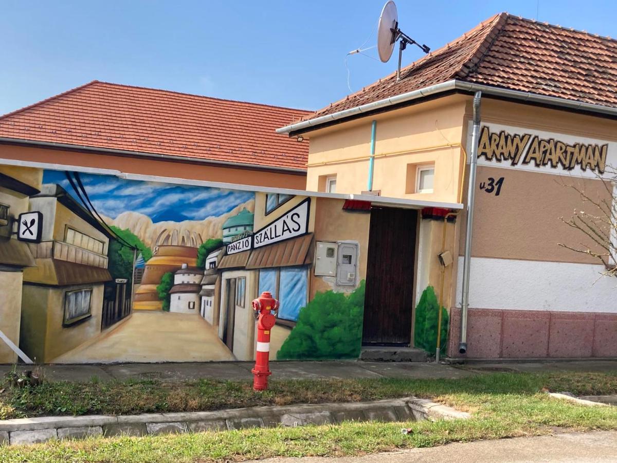 Arany Apartman Aparthotel Cegléd Esterno foto
