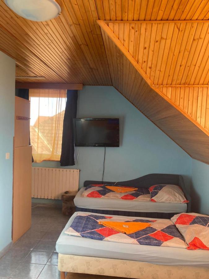 Arany Apartman Aparthotel Cegléd Esterno foto